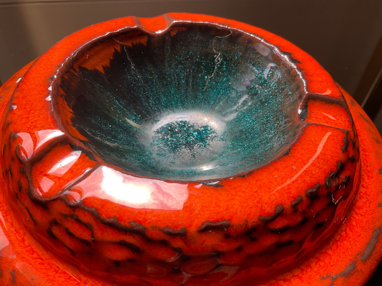 Empty vintage ceramic pocket 70s