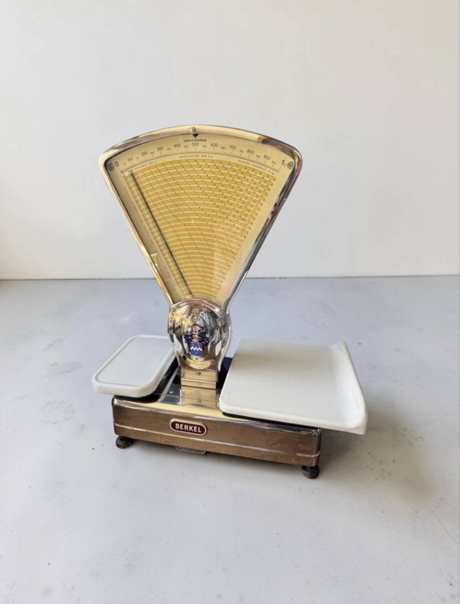 Grande balance de commerce Berkel,  modèle chromé, années 1930