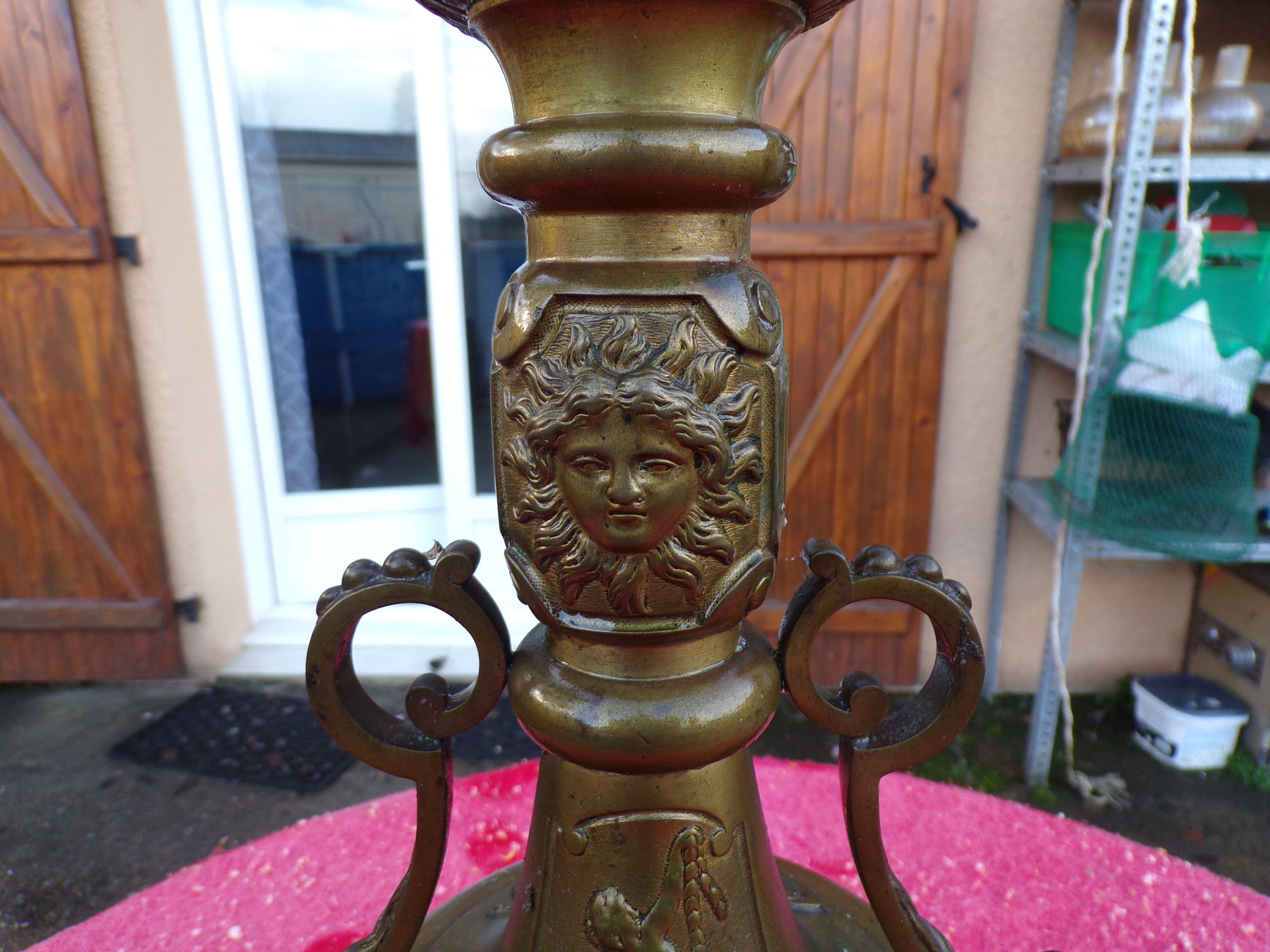 Bronze Lamp 19th decoration at the Antique