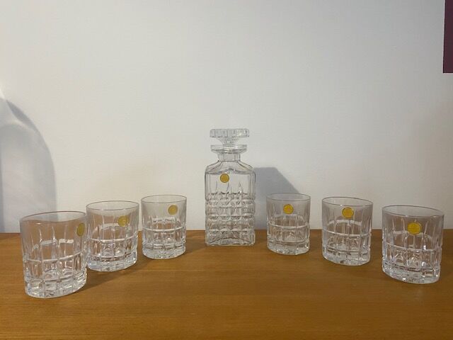 Crystal whisky service