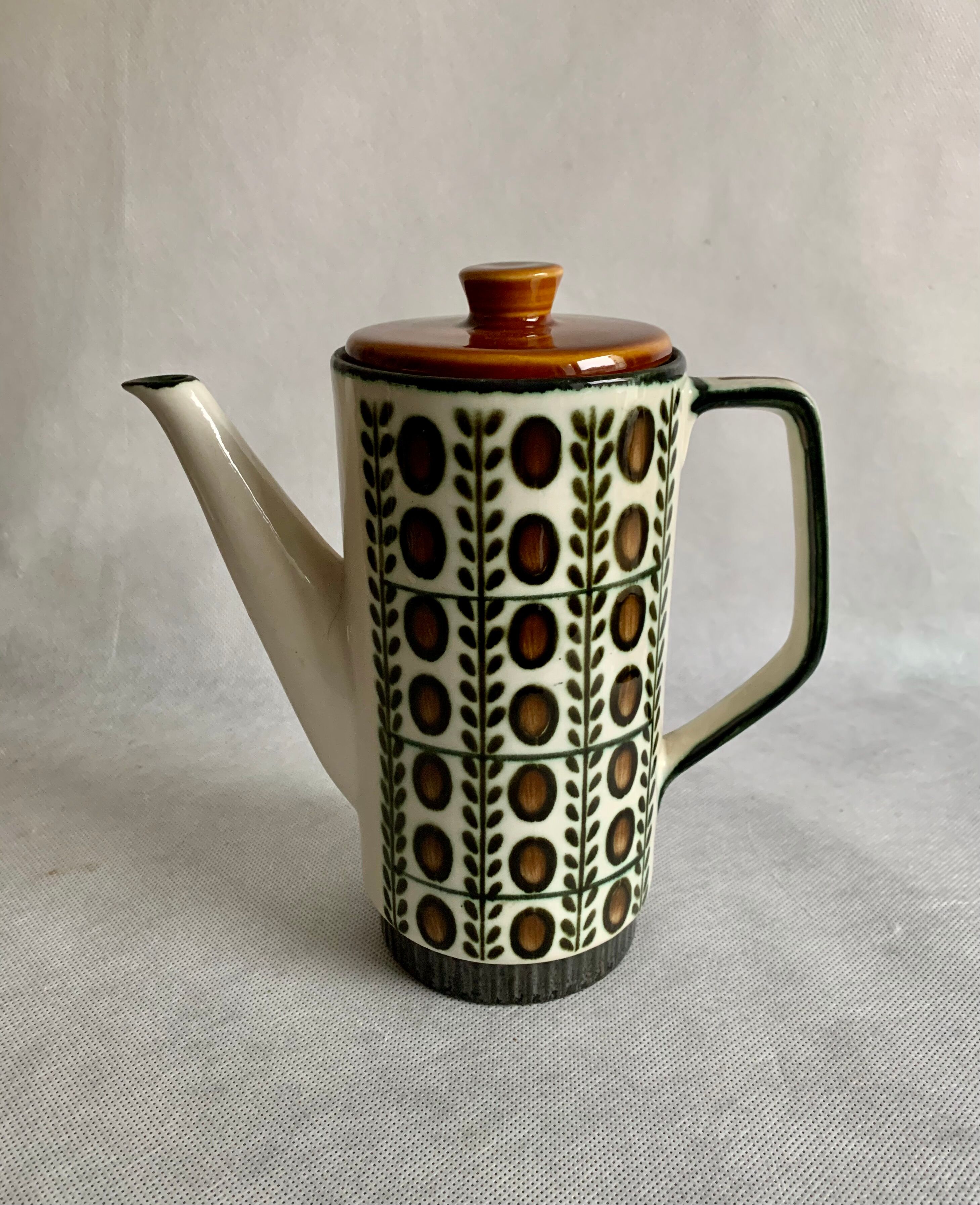 Pottery teapot Boch Rambouillet Noix, 1960s