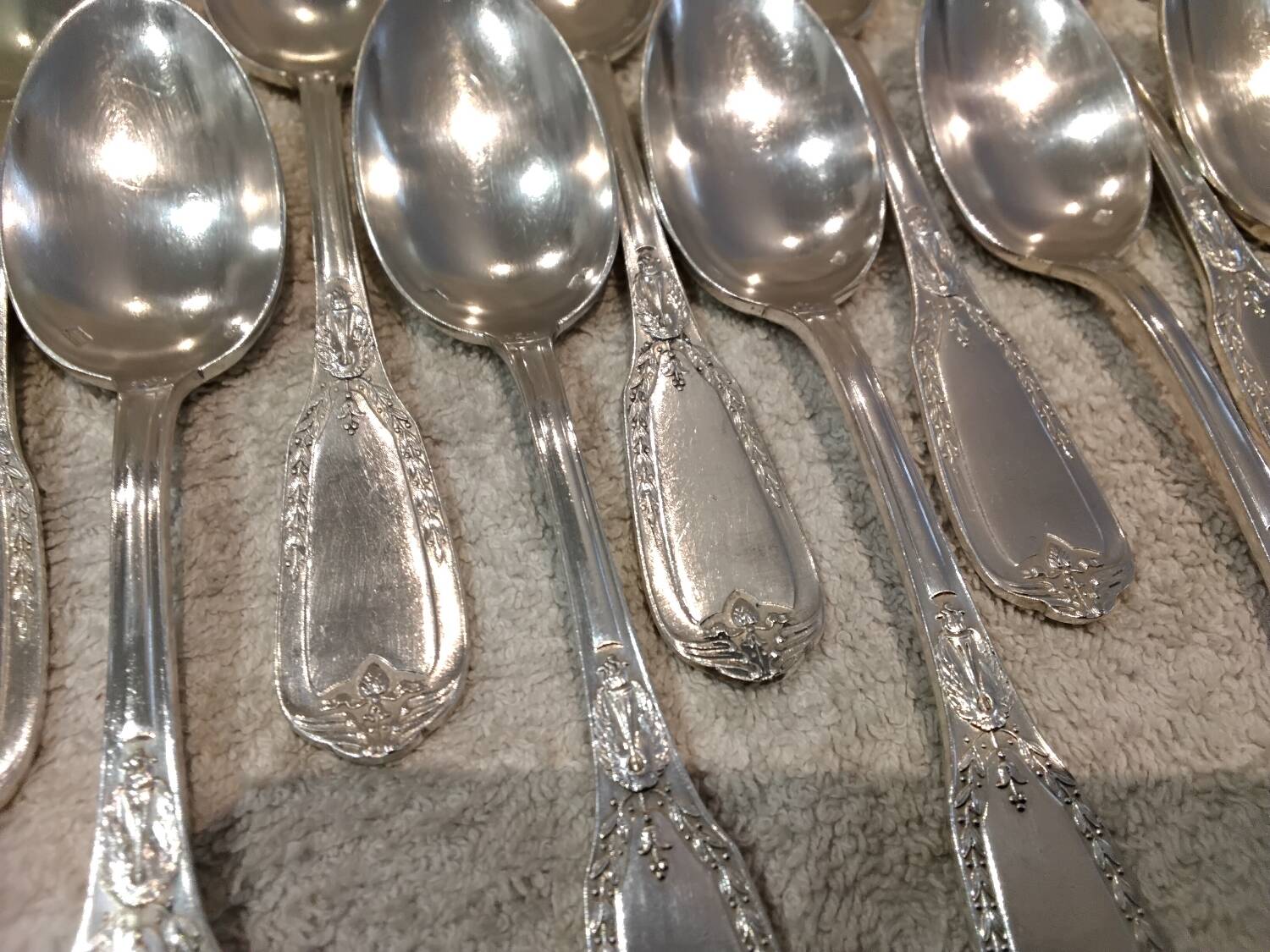12 silver-plated metal coffee spoons by Ravinet & Cie, Empire 81.