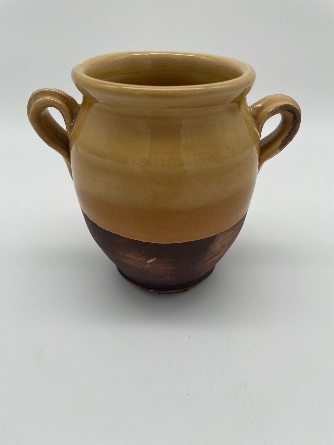 Varnished yellow terracotta confit pot