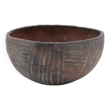 Empty tumbler pocket in ceramic by Brigitte Marionneau