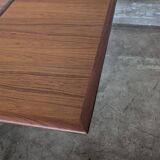 Scandinavian table with extensions