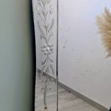 Large antique Venetian mirror – Murano flowers and engravings – 123 x 75 cm