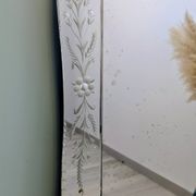 Large antique Venetian mirror – Murano flowers and engravings – 123 x 75 cm