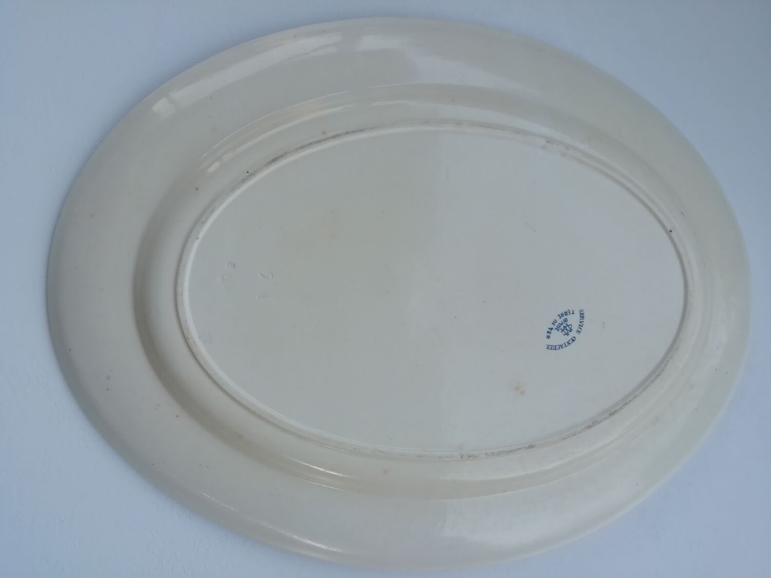 Flat iron earth creil and montereau