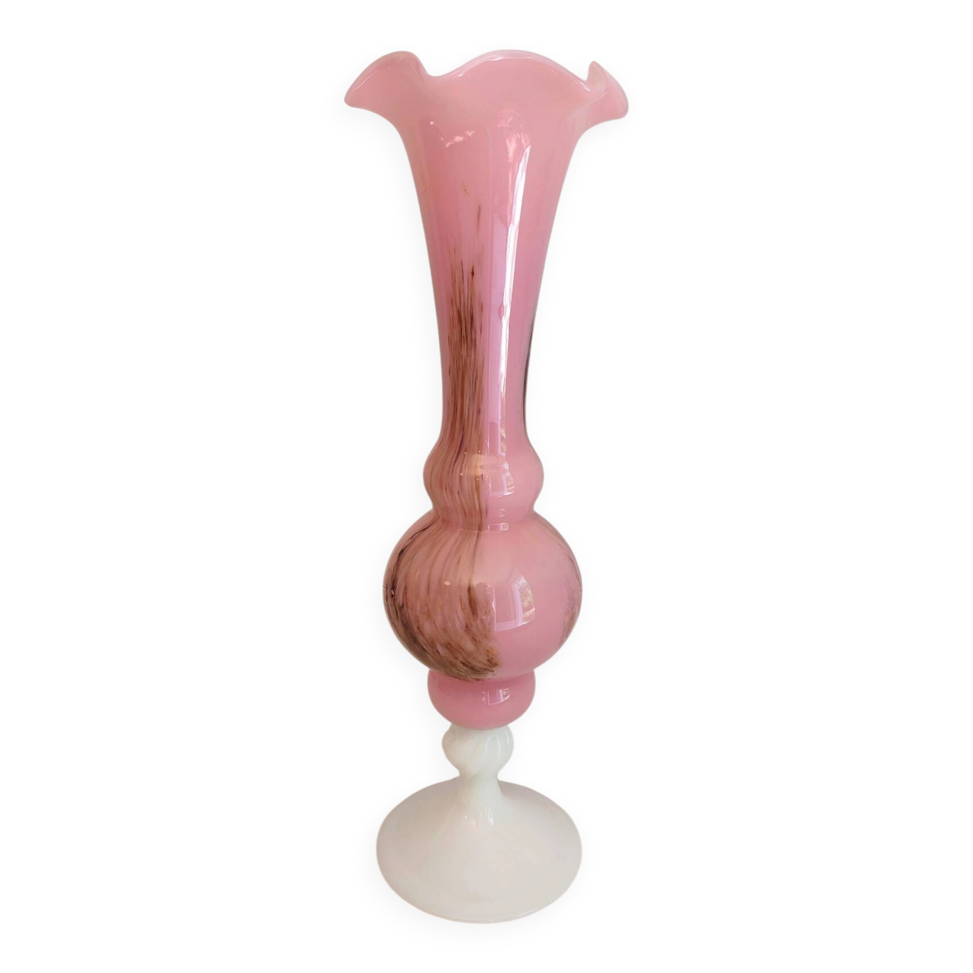 Vase in opalescent glass paste