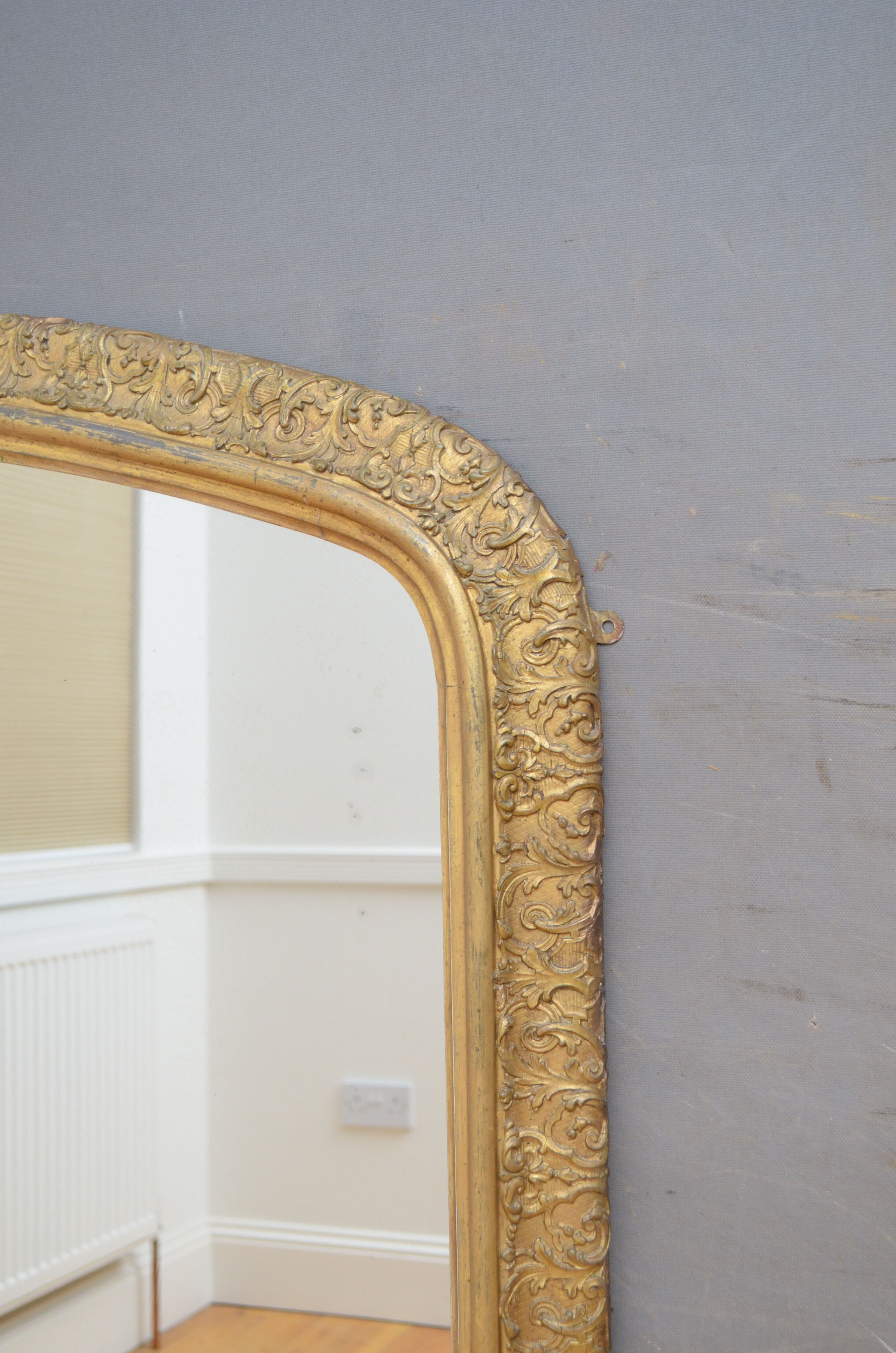 Early victorian giltwood wall mirror