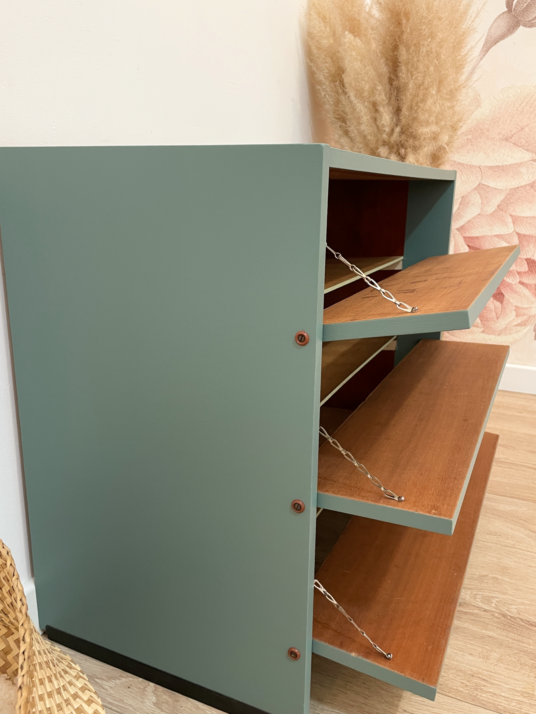 Reimagined shoe cabinet - 70s/80s