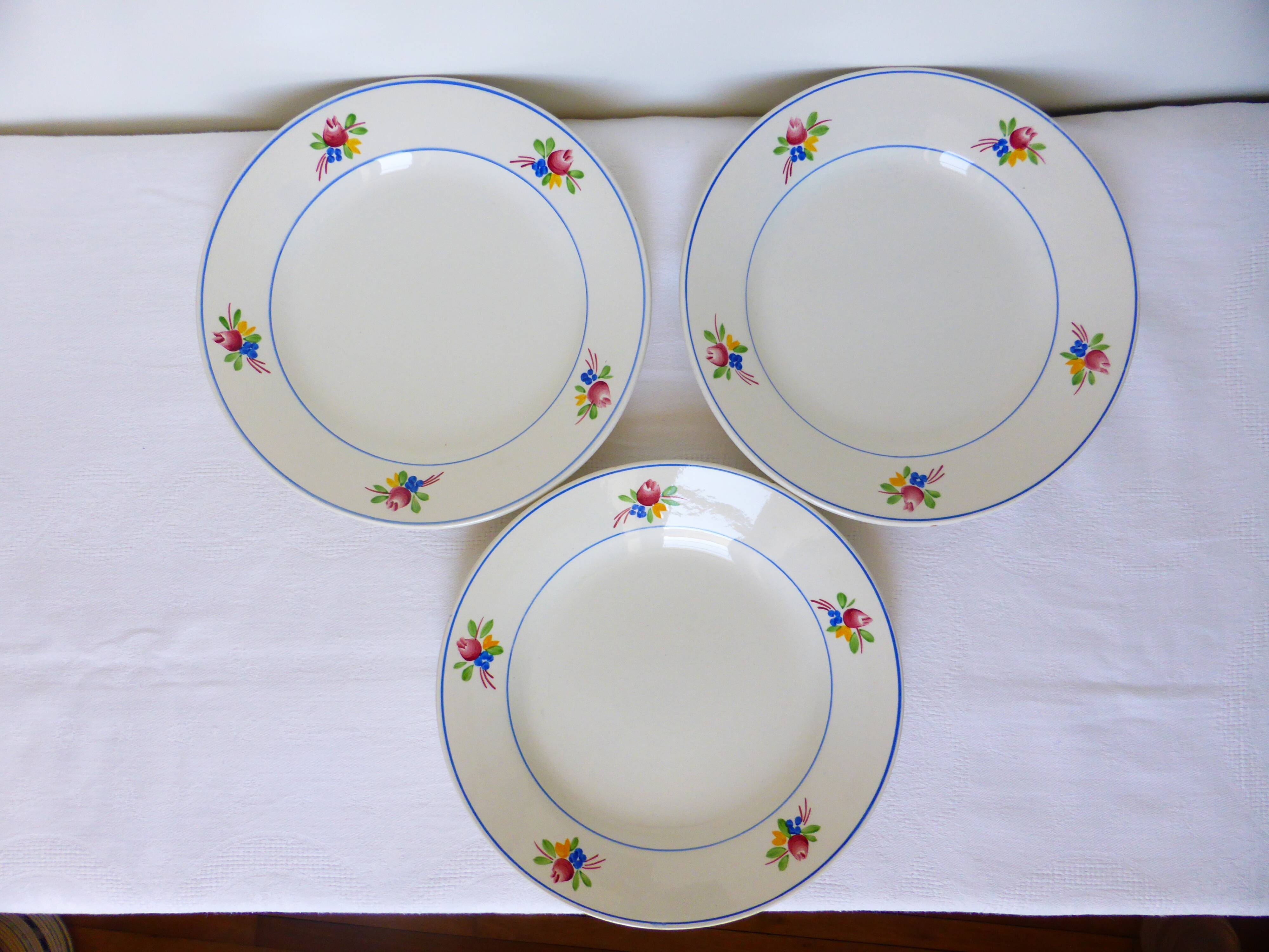 3 flat plates of Gien model Nice