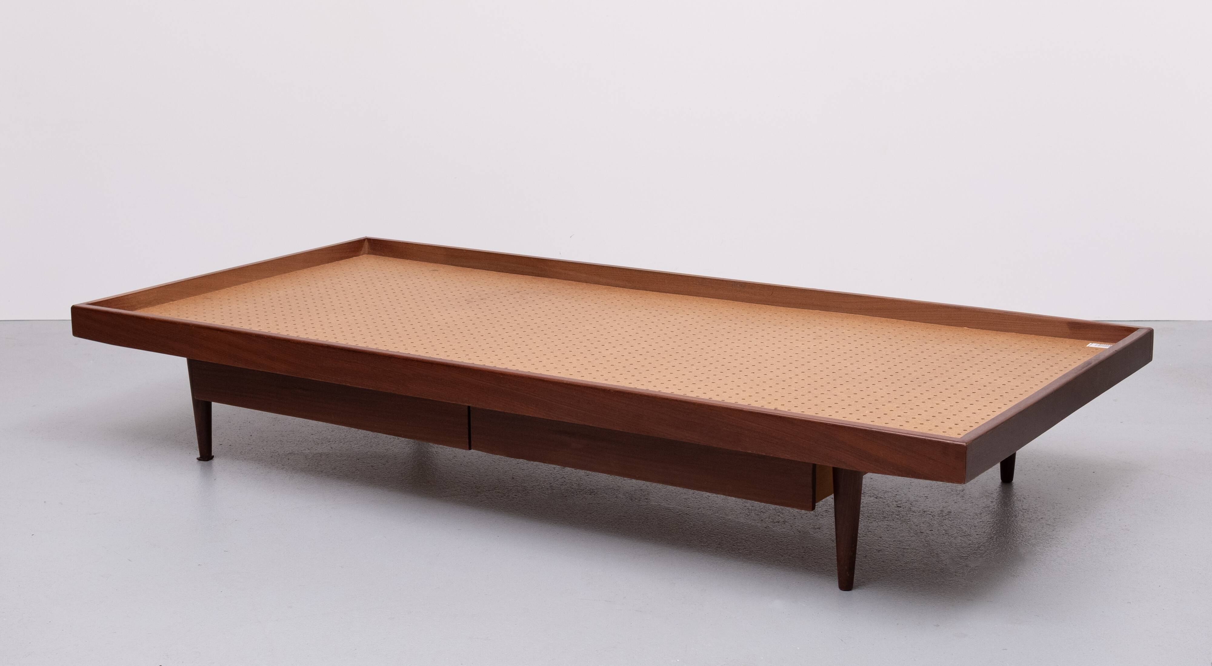 Magnifique méridienne en teck de style minimaliste, années 1950, Hollande