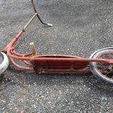 Trottinette à pédale