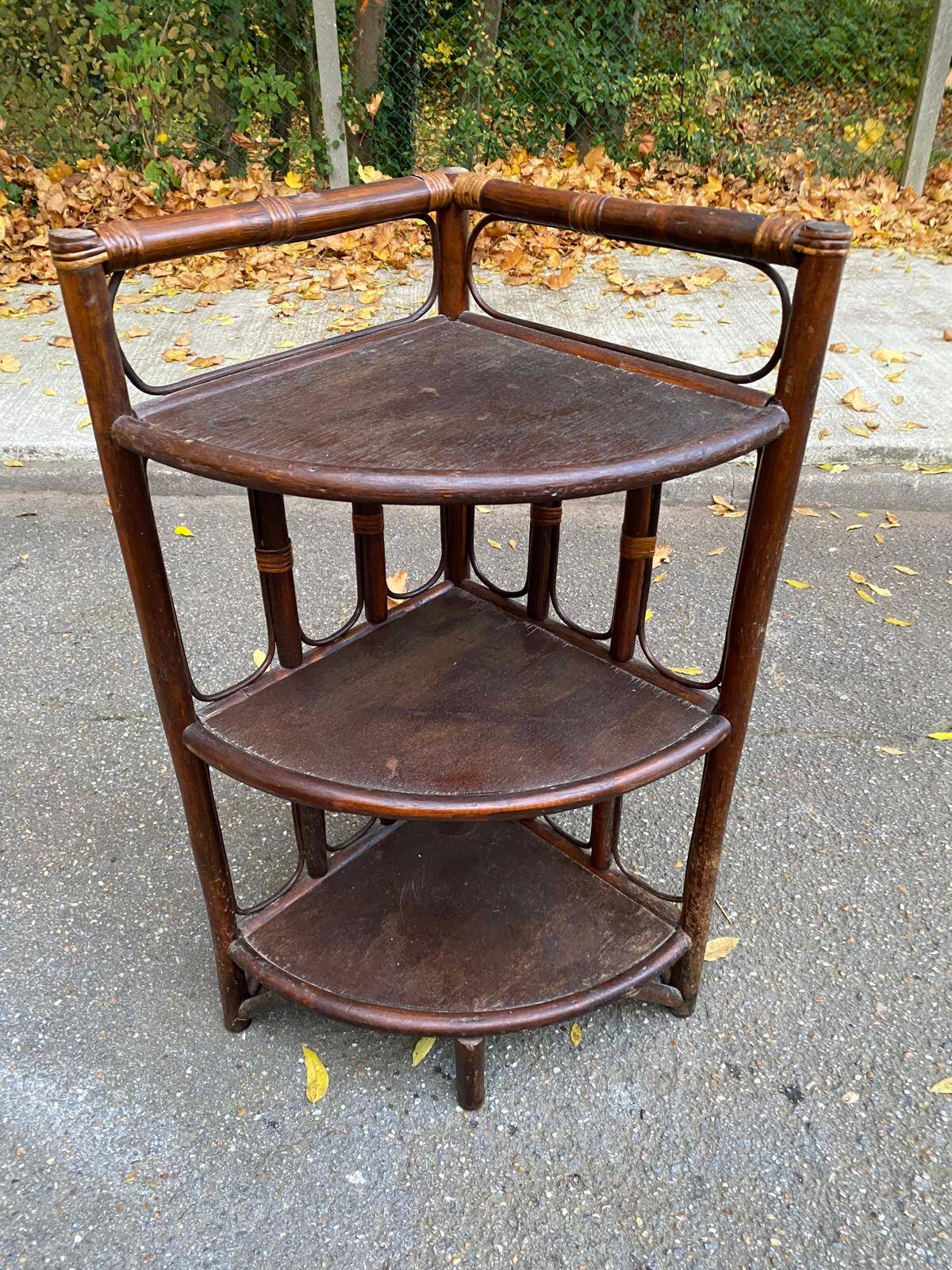 Étagère d'angle vintage rotin et osier 3 niveaux