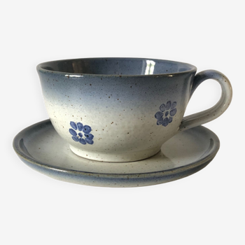 Tasse et coupelle en grès vernissé blanc-bleu