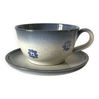 Tasse et coupelle en grès vernissé blanc-bleu