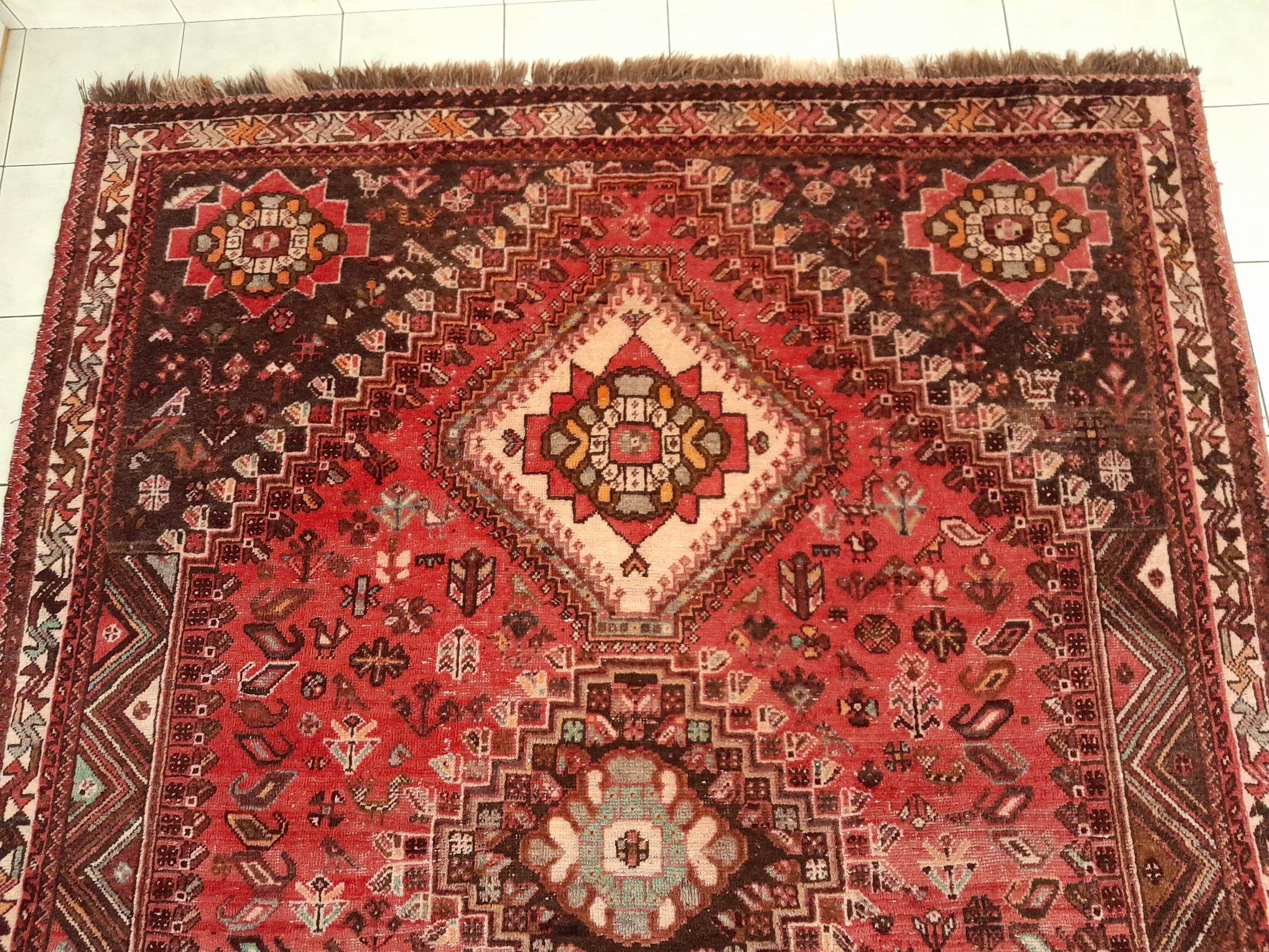 Handmade Persian Shiraz rug 292x220cm