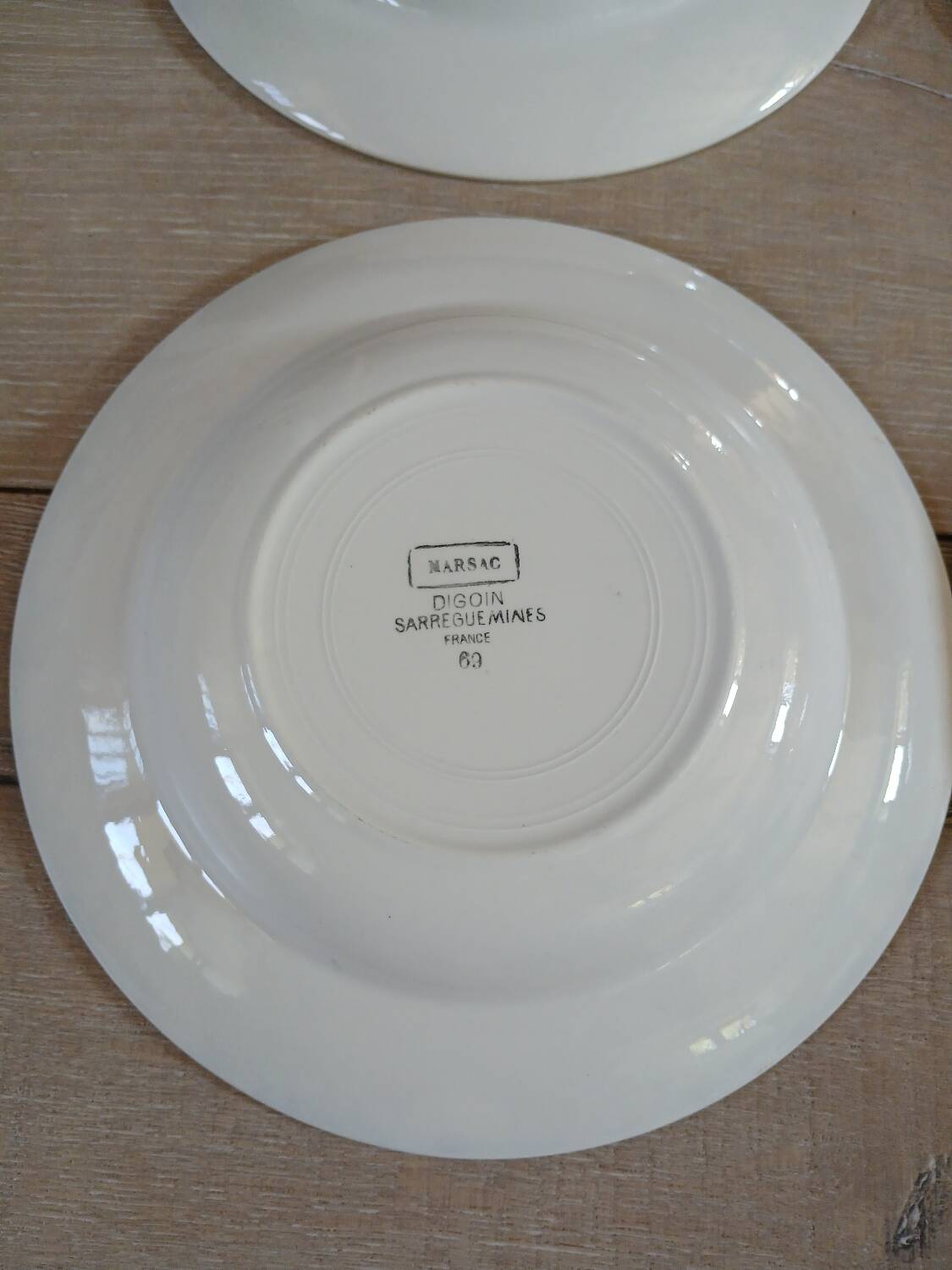 8 assiettes creuses anciennes dépareillées