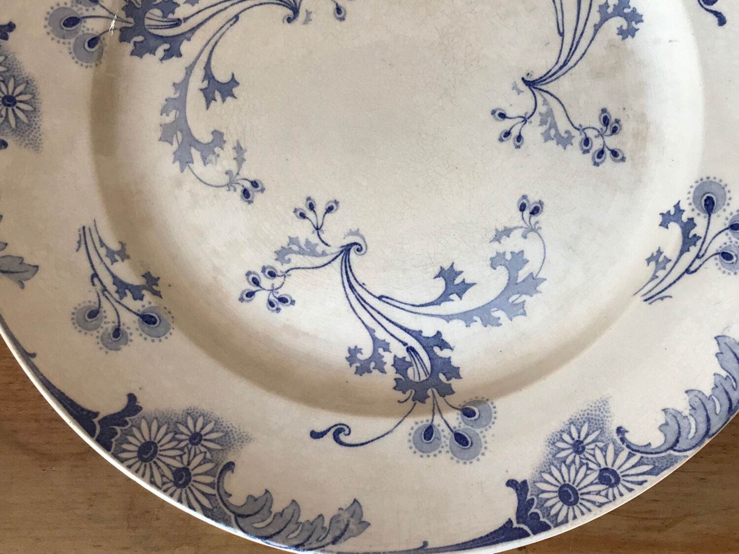 Round iron earth serving dish K&G Lunéville