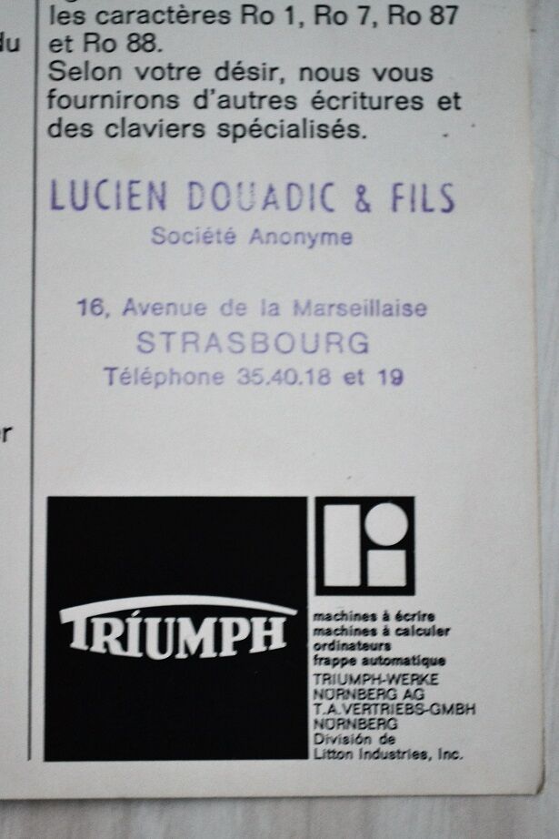 Triumph Gabriele 25 portable typewriter