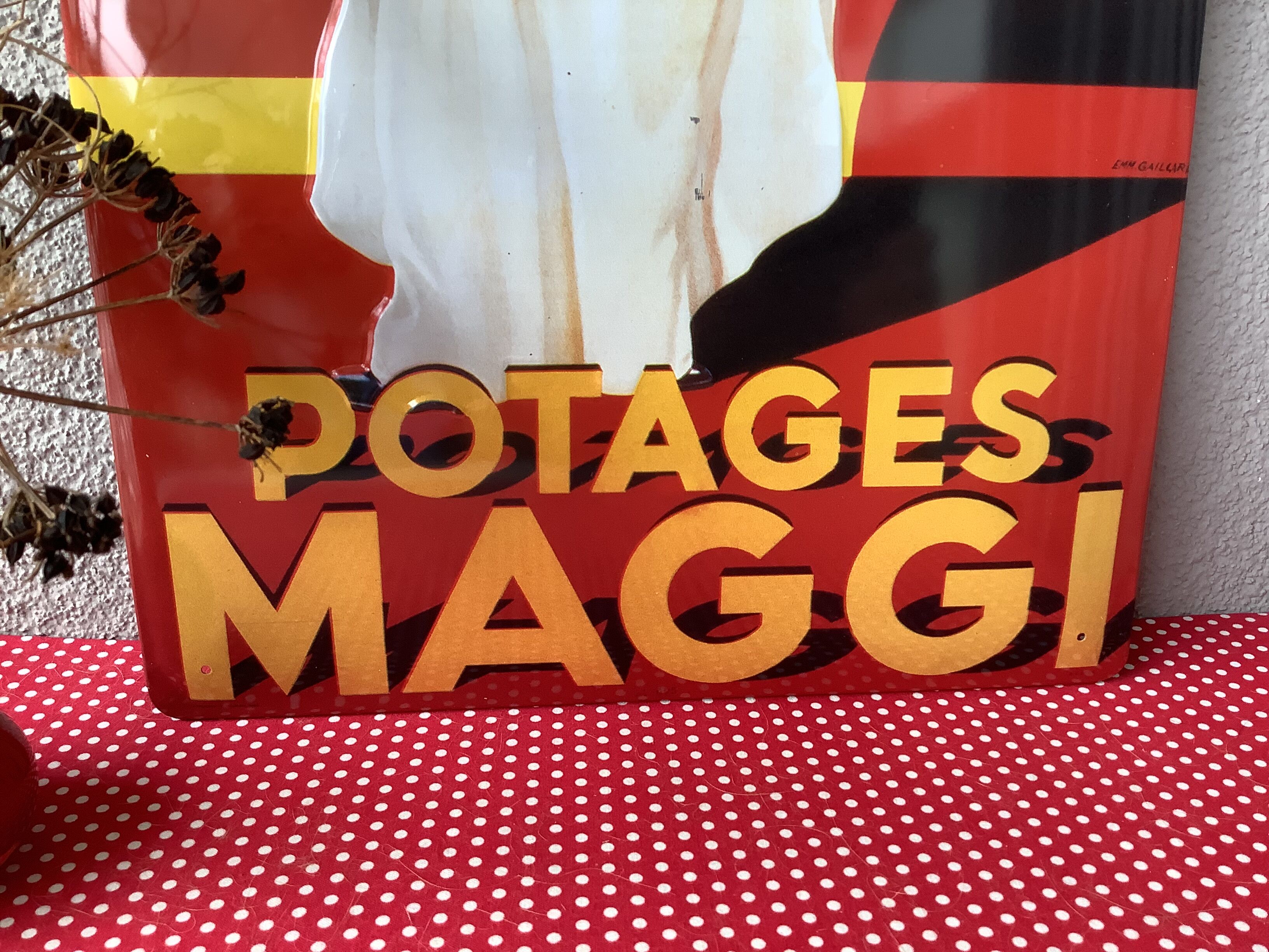 Maggi advertising plate in stamped sheet metal - 30 x 40 cm