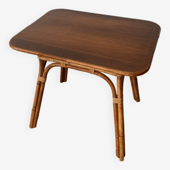 Petite table vintage en bois et rotin