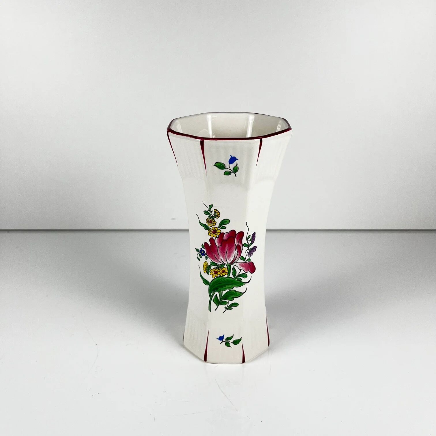 Small tube vase KG Lunéville, model "Streetlamp"