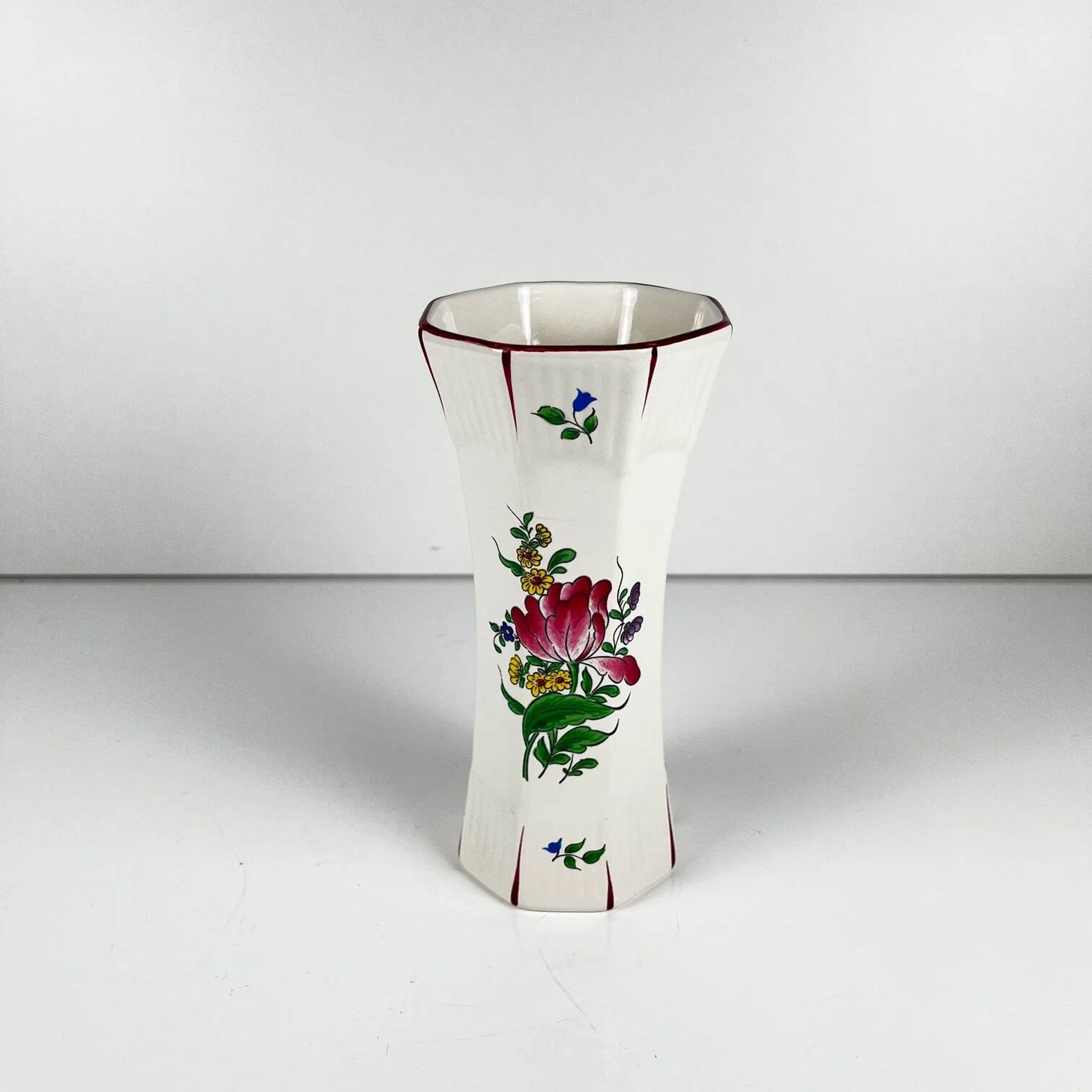 Small tube vase KG Lunéville, model "Streetlamp"