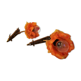 Pair of metal appliques and orange opaline tulip glasses