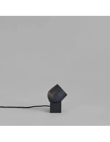 Lampe de table pivotante, projecteur en métal bronze patiné, œuvre contemporaine.