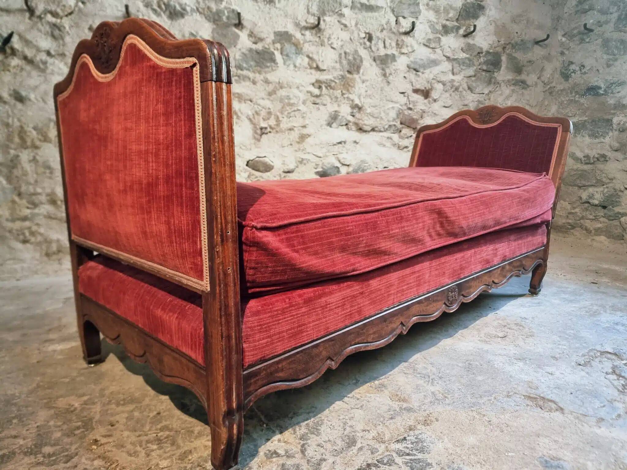 Antique French Louis XV style daybed – single bed – adjustable leg – beech frame – circa 1880–1920