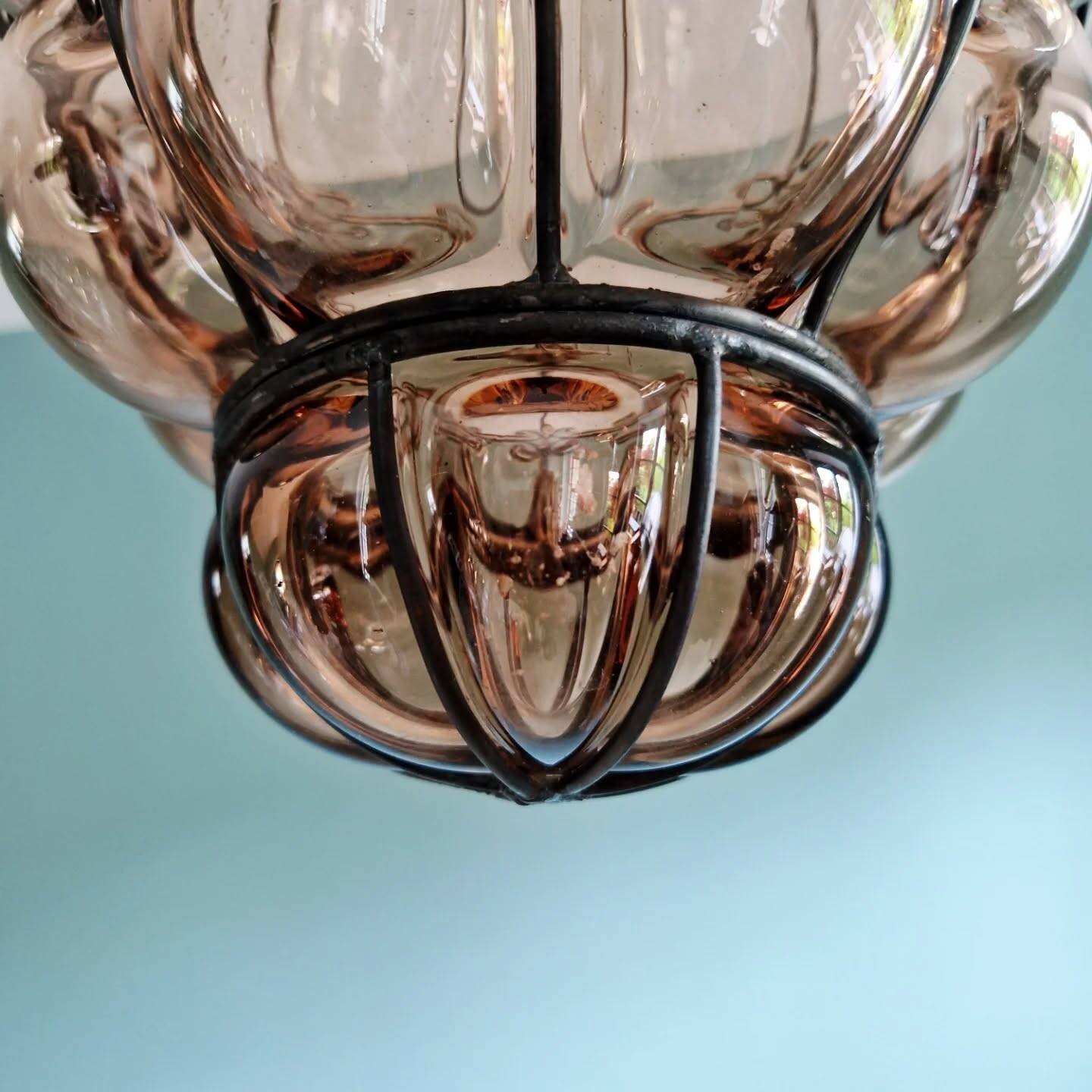 Large Venetian suspension in smoked blown Murano glass, mid-20th century.