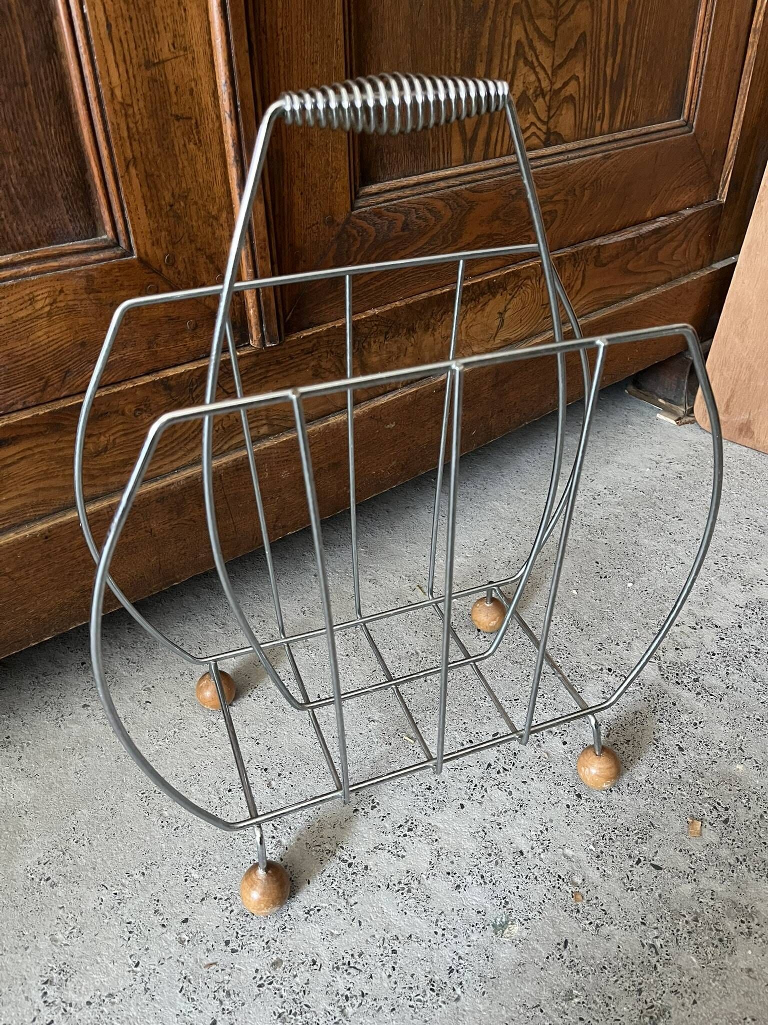 Magazine rack