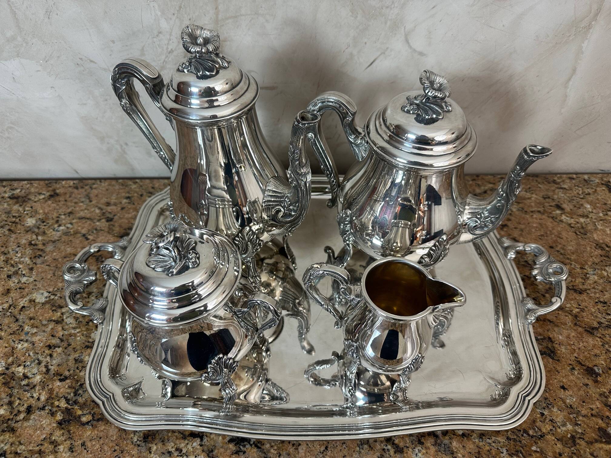Silver-plated service