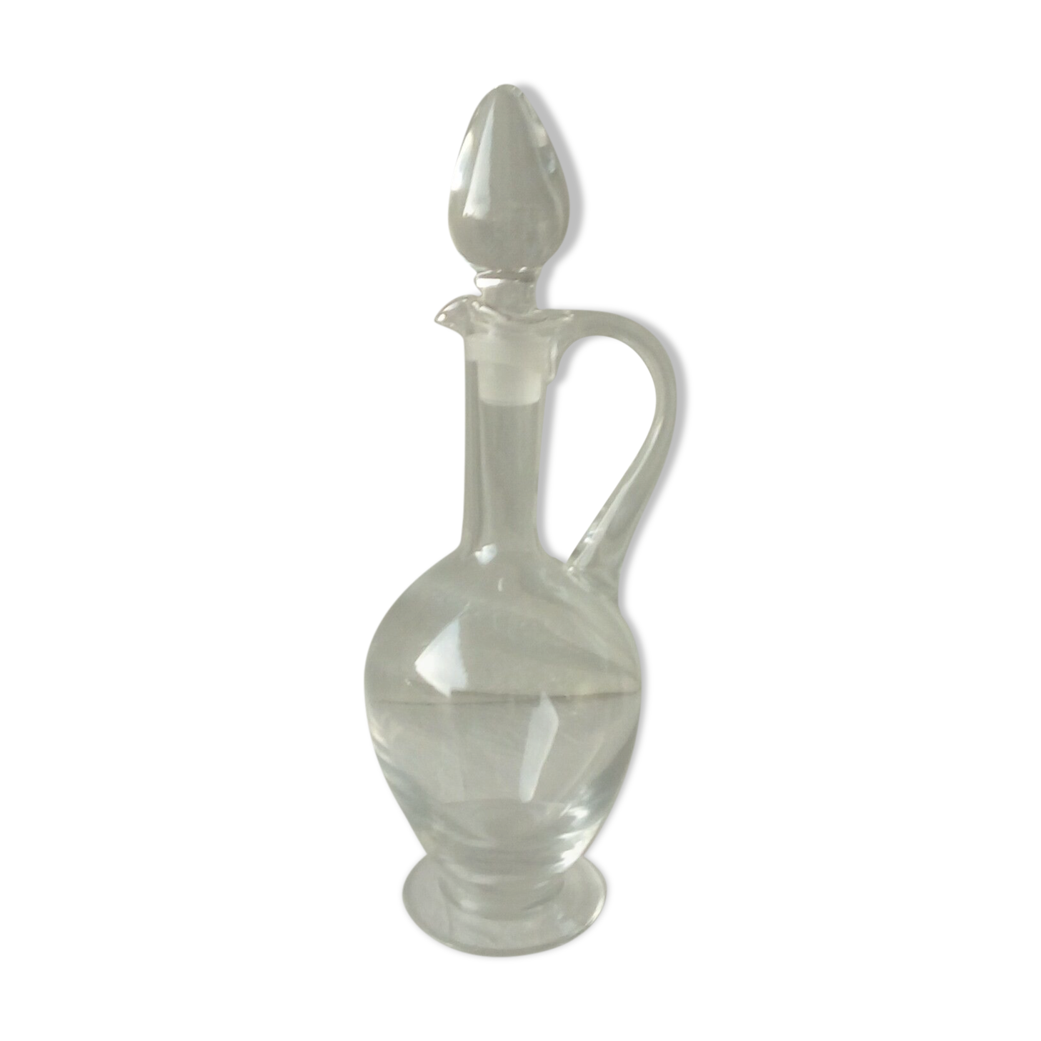Glass or crystal ewer decanter
