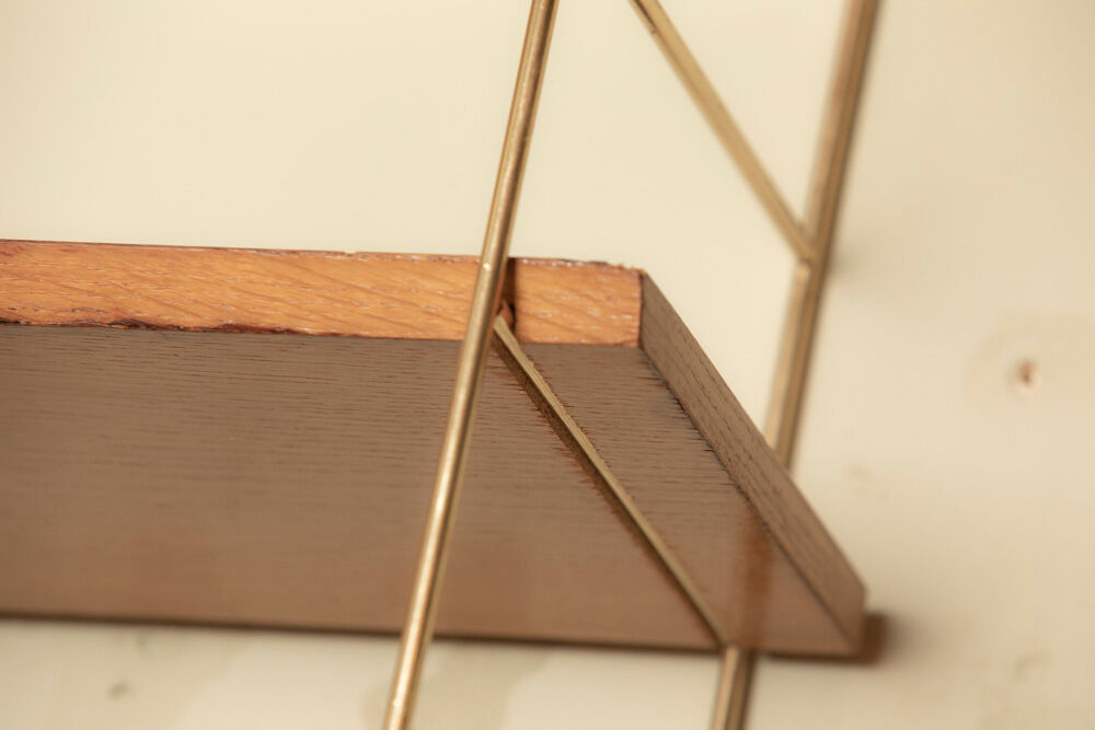 Modular shelves gilded thong