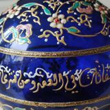 Vase boule bleu cobalt/Motifs floraux & liseré or en relief peints main