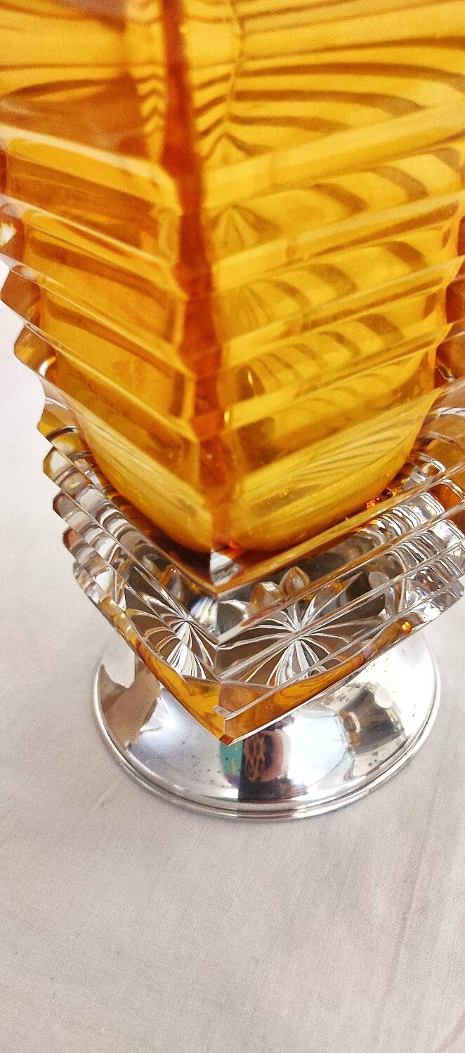 Jarrón de cristal con base de plata. Italia, 1970s