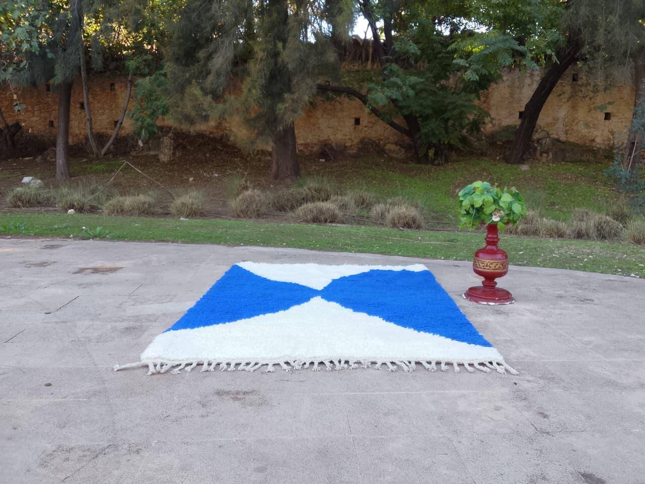 Traditional Moroccan wool rug 3 x 2 m