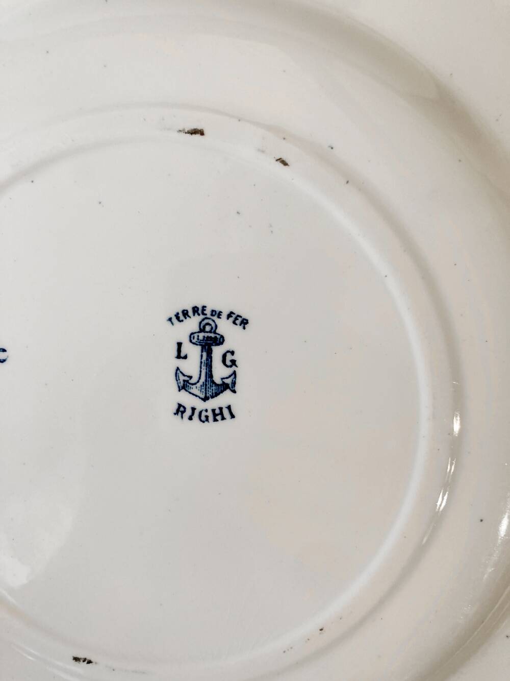 4 assiettes terre de fer Clairefontaine, modèle Righi
