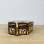 Boîte à bijou marqueterie de nacre vintage