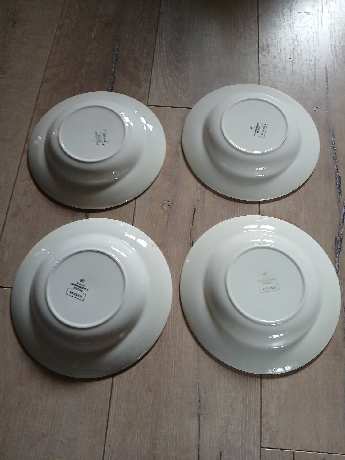 4 Digoin and Sarreguemines soup plates