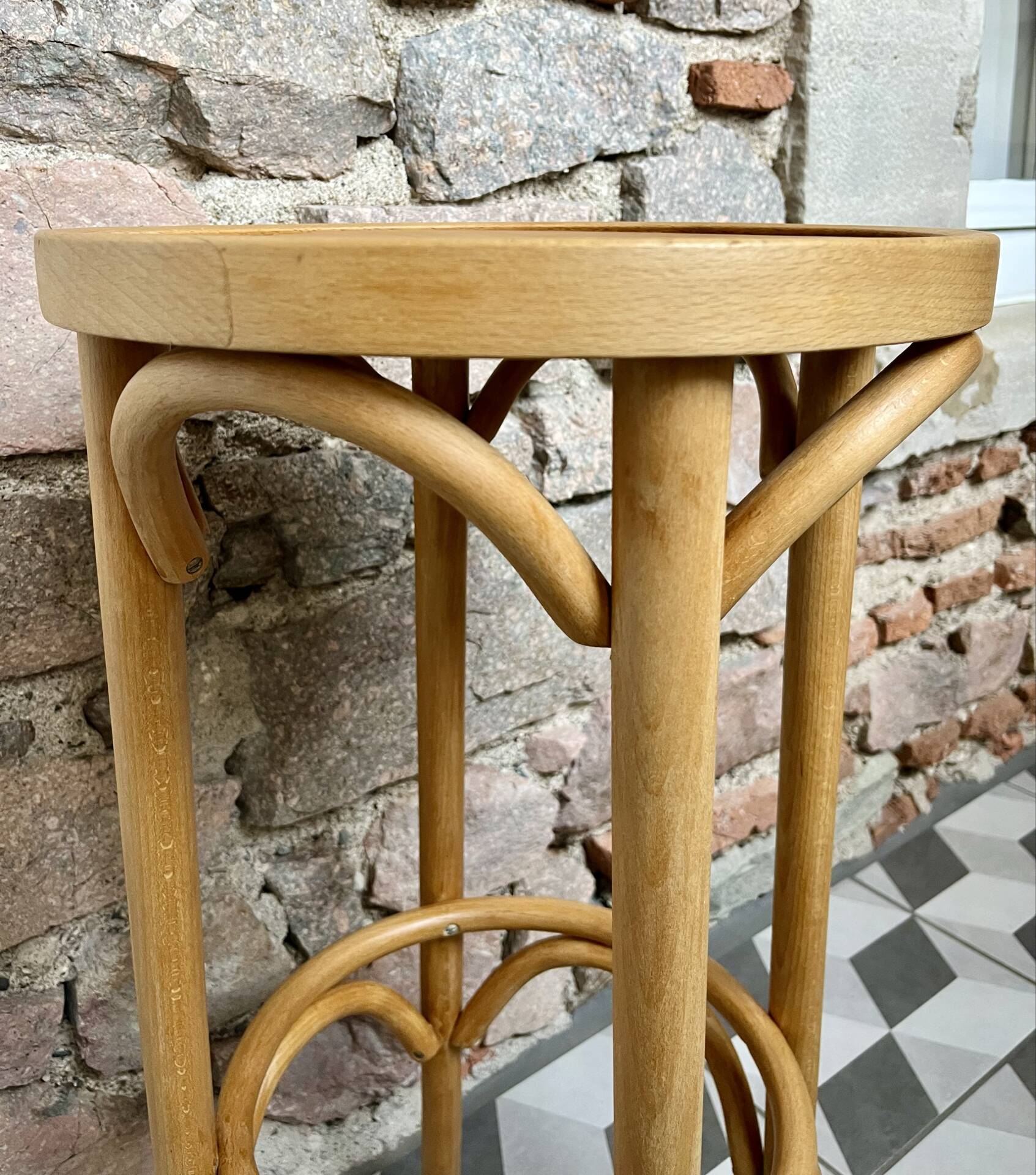 Tabouret bar haut bois courbé