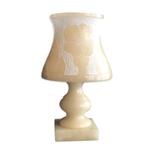 lampe en albâtre décor