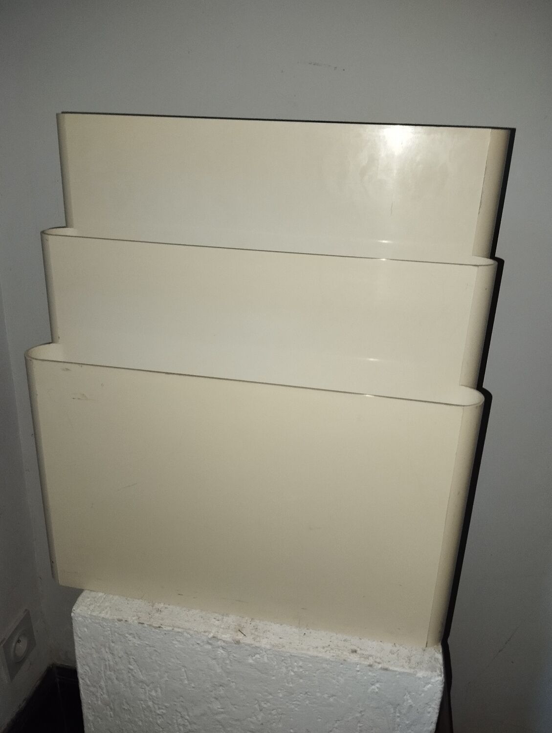 Kartell Giotto Stoppino magazine rack design 70
