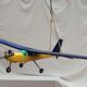 Modèle l’avion vers 1980 années avec moteur à l’essence en plastique dimension H-25cm- L-105- Pr-170