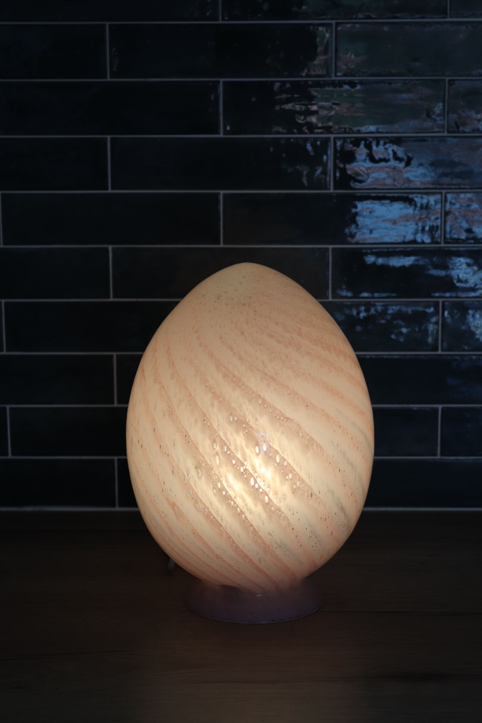 Pink glass egg lamp 70s