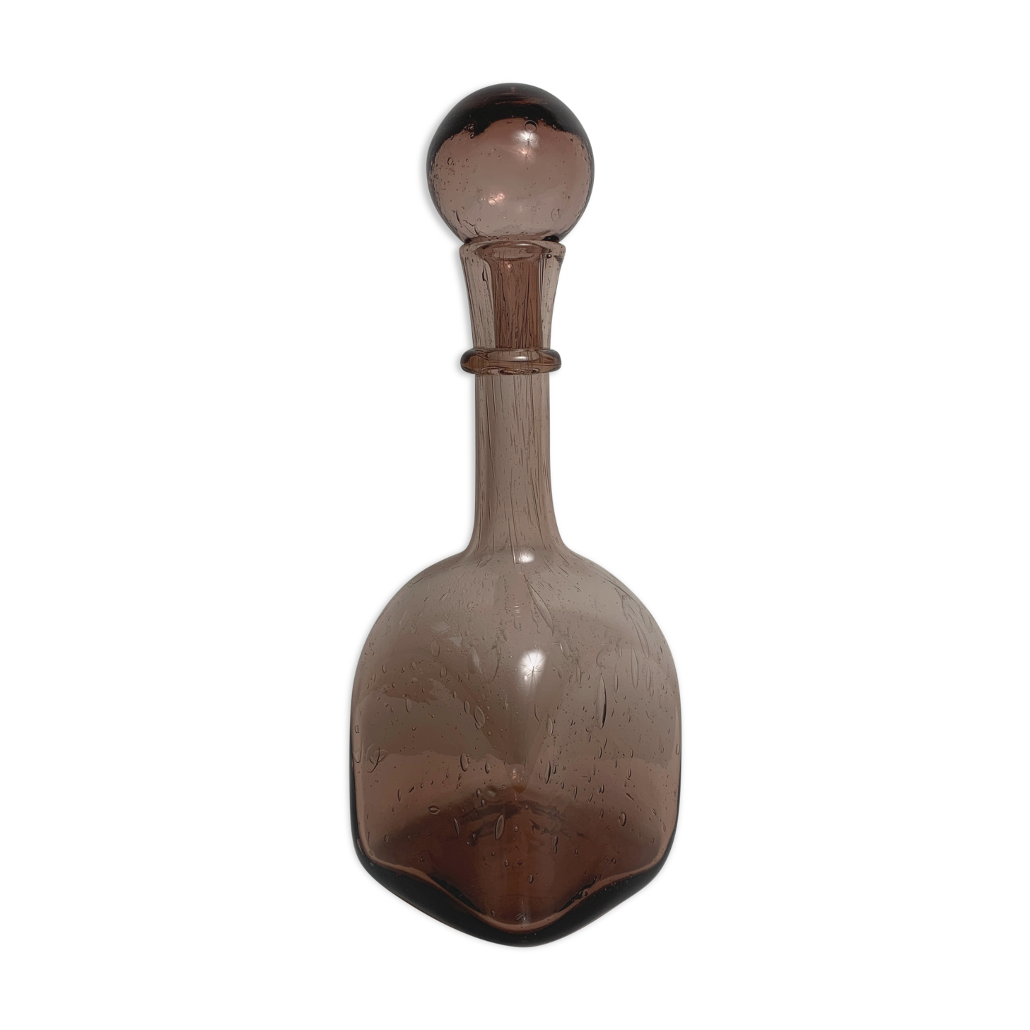 Bottle decanter in bubbled blown purple glass glassware from Biot