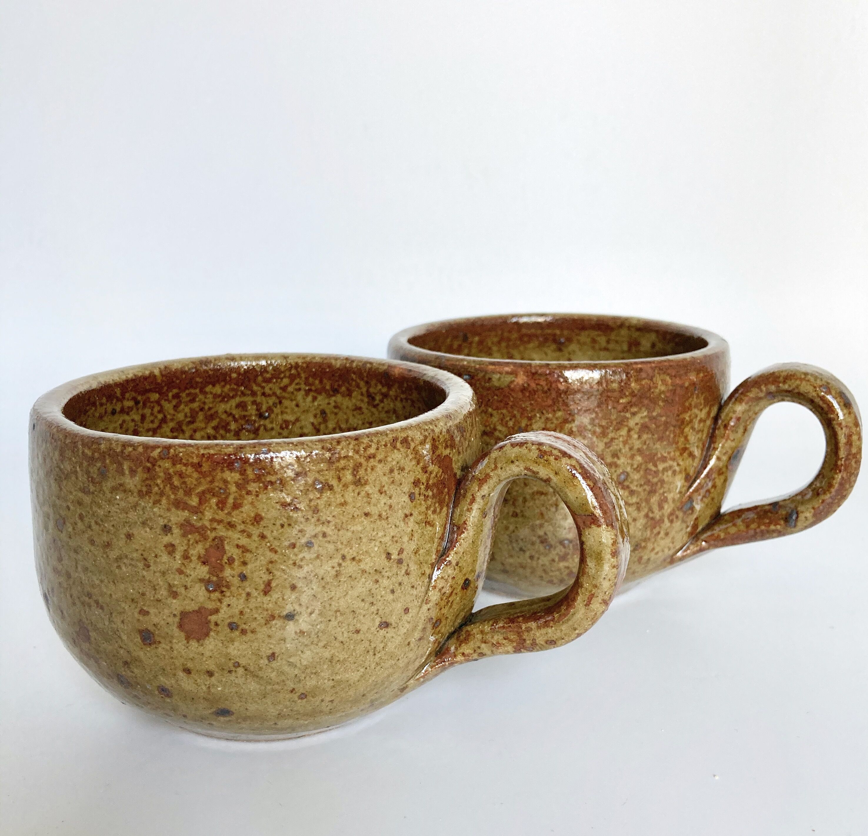 Pair of mugs in sandstone